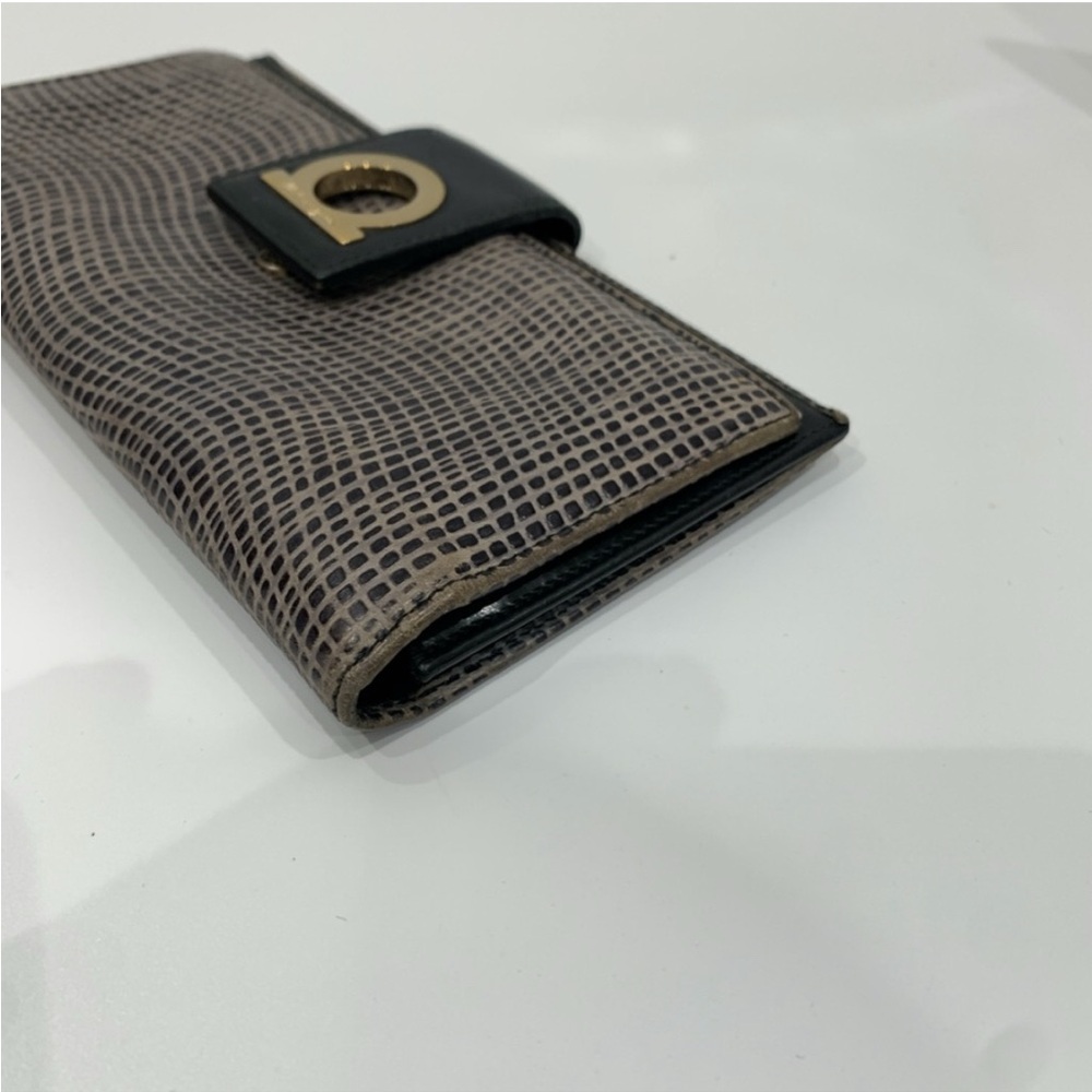 Ferragamo Gancini Long Wallet (Gently used) - Picture 6 of 15